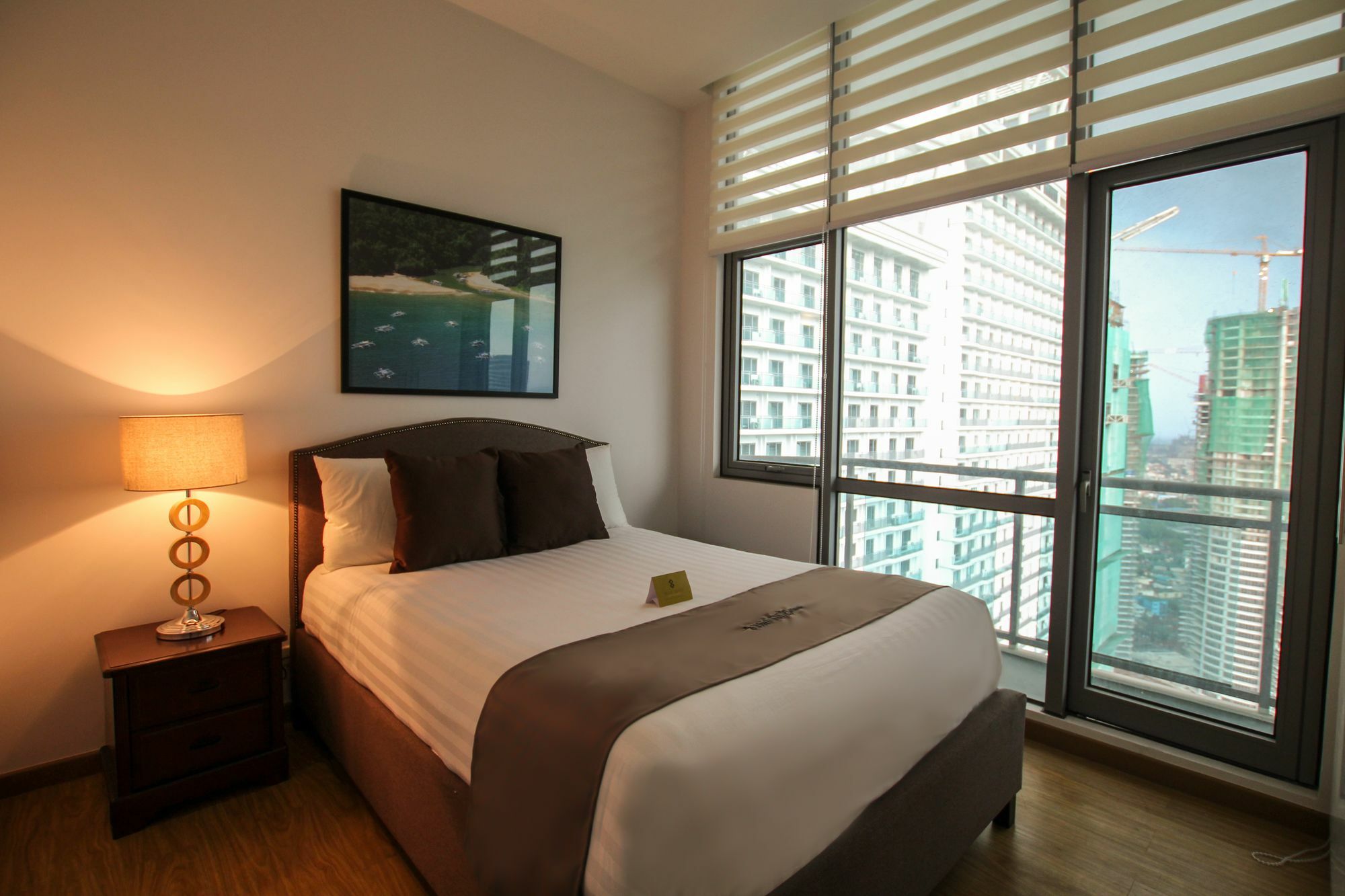 Siglo Suites @ The Acqua Private Residences Mandaluyong Esterno foto