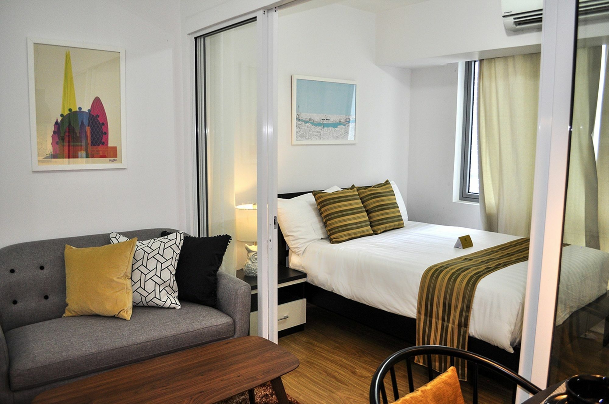 Siglo Suites @ The Acqua Private Residences Mandaluyong Esterno foto