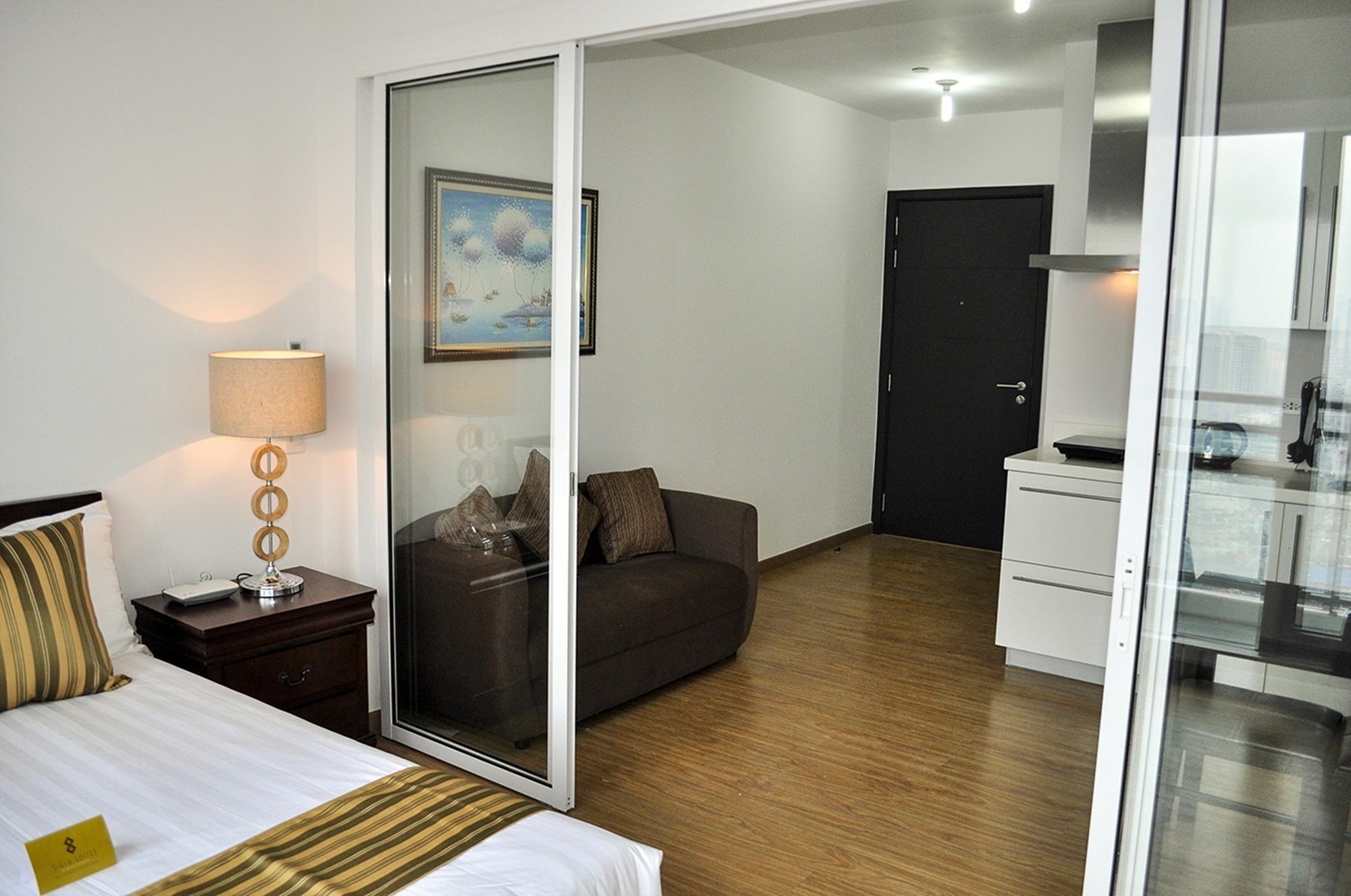 Siglo Suites @ The Acqua Private Residences Mandaluyong Esterno foto