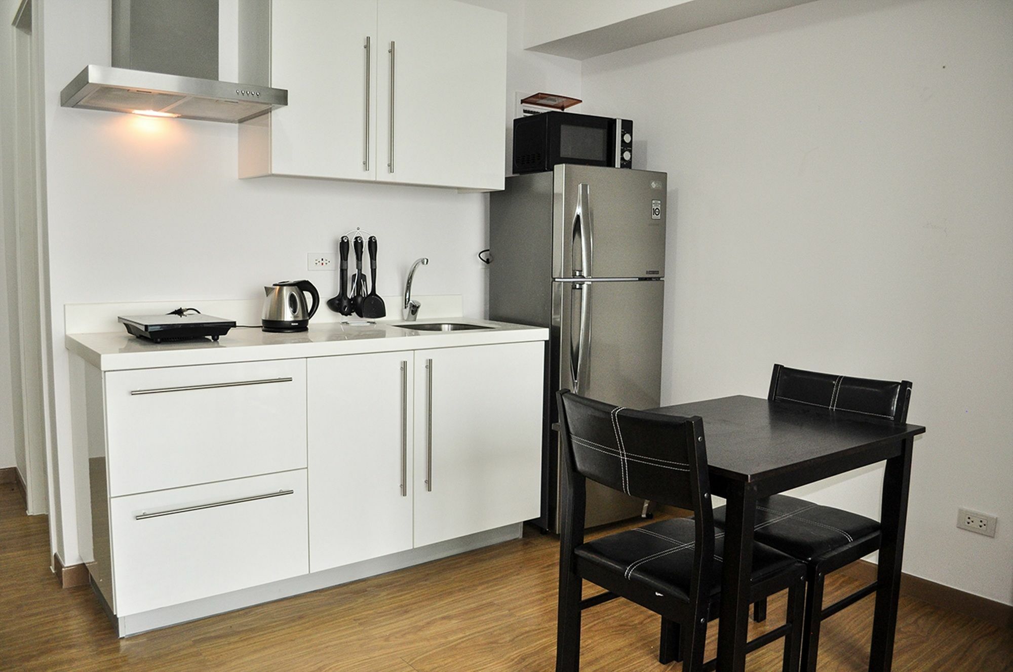 Siglo Suites @ The Acqua Private Residences Mandaluyong Esterno foto